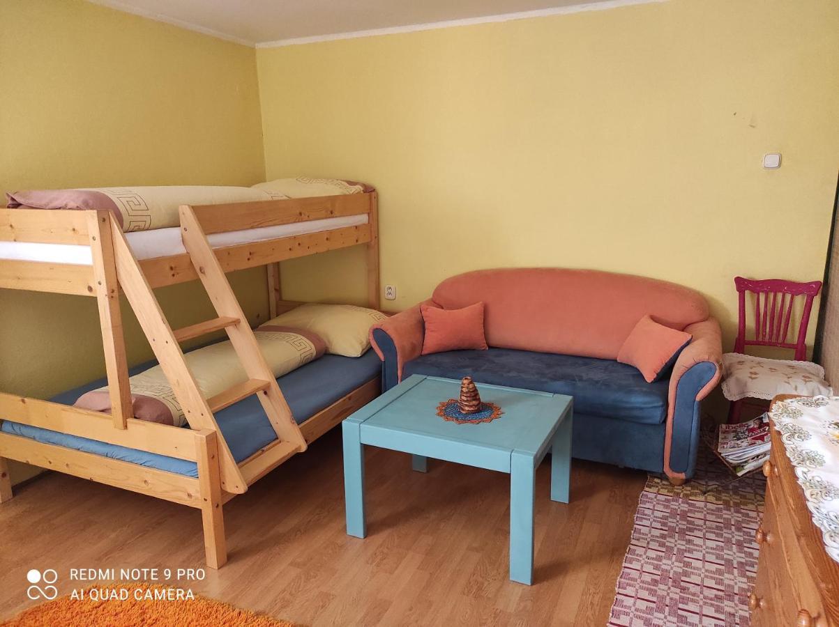 Nová LesnáPrivat Almaアパートメント 部屋 写真